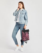 Load image into Gallery viewer, Rosa Y Negro 3D 2 Casual Flap Backpack