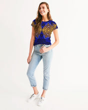 Afbeelding in Gallery-weergave laden, Lapiz Gold 1 Women&#39;s Tee