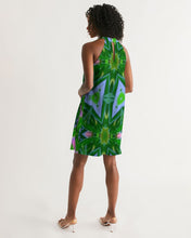 Afbeelding in Gallery-weergave laden, Green Batik 1 Women&#39;s Halter Dress