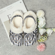 Indlæs billede til gallerivisning 475. Lined All Over Printed Clogs