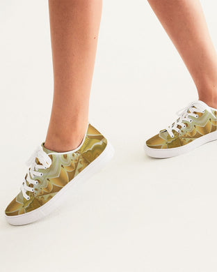 fall2020_11 Women's Faux-Leather Sneaker