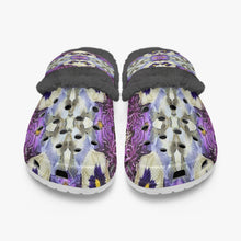 Afbeelding in Gallery-weergave laden, 475. Lined All Over Printed Clogs