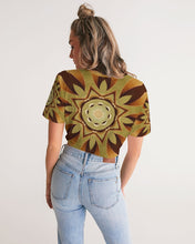 Afbeelding in Gallery-weergave laden, Wood Gold 1 Women&#39;s Twist-Front Cropped Tee