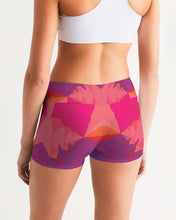 Afbeelding in Gallery-weergave laden, Abstract 22 Women&#39;s Mid-Rise Yoga Shorts