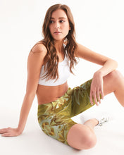 Afbeelding in Gallery-weergave laden, fall2020_11 Women&#39;s Mid-Rise Bike Shorts