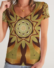 Afbeelding in Gallery-weergave laden, Wood Gold 1 Women&#39;s V-Neck Tee