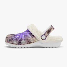 Afbeelding in Gallery-weergave laden, 475. Lined All Over Printed Clogs