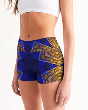 Afbeelding in Gallery-weergave laden, Lapiz Gold 1 Women&#39;s Mid-Rise Yoga Shorts