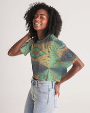 Carica l&#39;immagine nel visualizzatore di Gallery, ostara25 Women&#39;s Lounge Cropped Tee