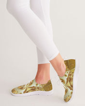 Afbeelding in Gallery-weergave laden, fall2020_11 Women&#39;s Lace Up Flyknit Shoe