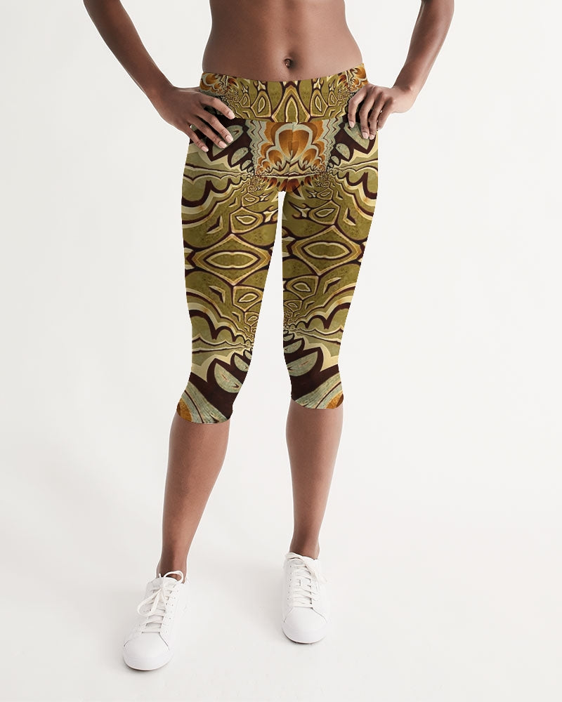 Wood Gold 2 Women's Mid-Rise Capri