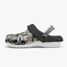 Indlæs billede til gallerivisning 475. Lined All Over Printed Clogs