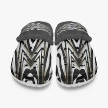 Indlæs billede til gallerivisning 475. Lined All Over Printed Clogs