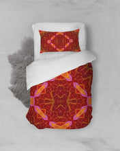 Afbeelding in Gallery-weergave laden, Crimson 1 Twin Duvet Cover Set