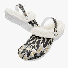 Afbeelding in Gallery-weergave laden, 475. Lined All Over Printed Clogs