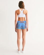 Afbeelding in Gallery-weergave laden, urania skye 18 Women&#39;s Mid-Rise Yoga Shorts