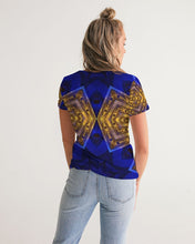 Afbeelding in Gallery-weergave laden, Lapiz Gold 1 Women&#39;s V-Neck Tee