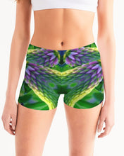 Afbeelding in Gallery-weergave laden, Green Tara 1 Women&#39;s Mid-Rise Yoga Shorts