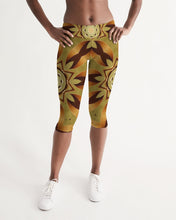 Afbeelding in Gallery-weergave laden, Wood Gold 1 Women&#39;s Mid-Rise Capri