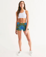 Afbeelding in Gallery-weergave laden, Azura 1 Women&#39;s Mid-Rise Yoga Shorts