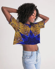 Afbeelding in Gallery-weergave laden, Lapiz Gold 1 Women&#39;s Lounge Cropped Tee