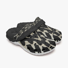 Afbeelding in Gallery-weergave laden, 475. Lined All Over Printed Clogs