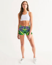 Afbeelding in Gallery-weergave laden, Green Tara 1 Women&#39;s Mid-Rise Yoga Shorts